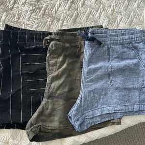 Lot of 3 XL linen rayon blend shorts - black white strip, green camo, chambray